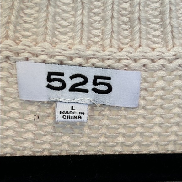 525 America Women's Beige V-Neck Cable Knit Sweater - Picture 4 of 7